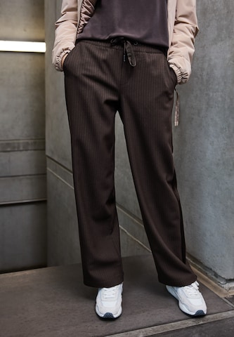 Street One Studio Regular Hose in Braun