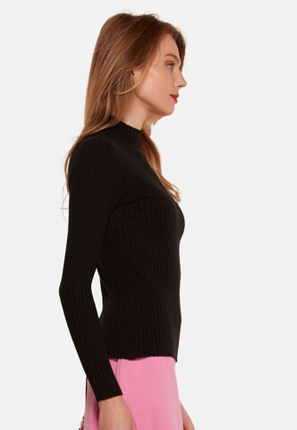 TOOche Sweater in Black