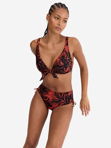 TRIUMPH Bikinibroek ' Red Label Summer Palm ' in Bruin