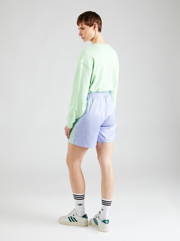 ADIDAS ORIGINALS Loosefit Shorts in Lila