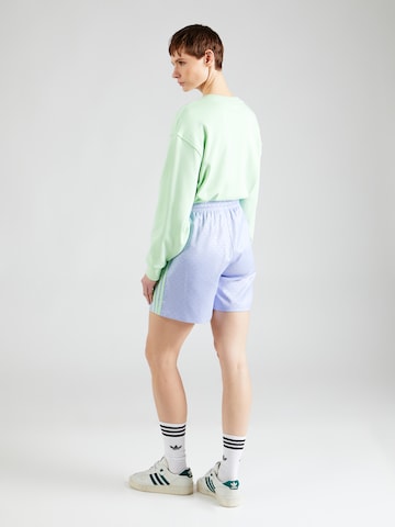 ADIDAS ORIGINALS Loosefit Shorts in Lila