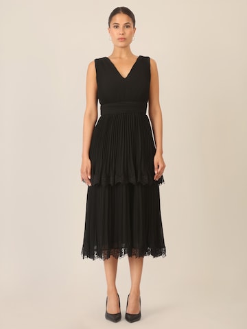APART Cocktail Dress in Black: front