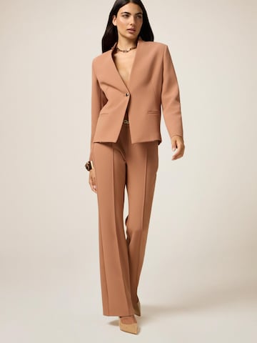 oltre Regular Trousers in Brown