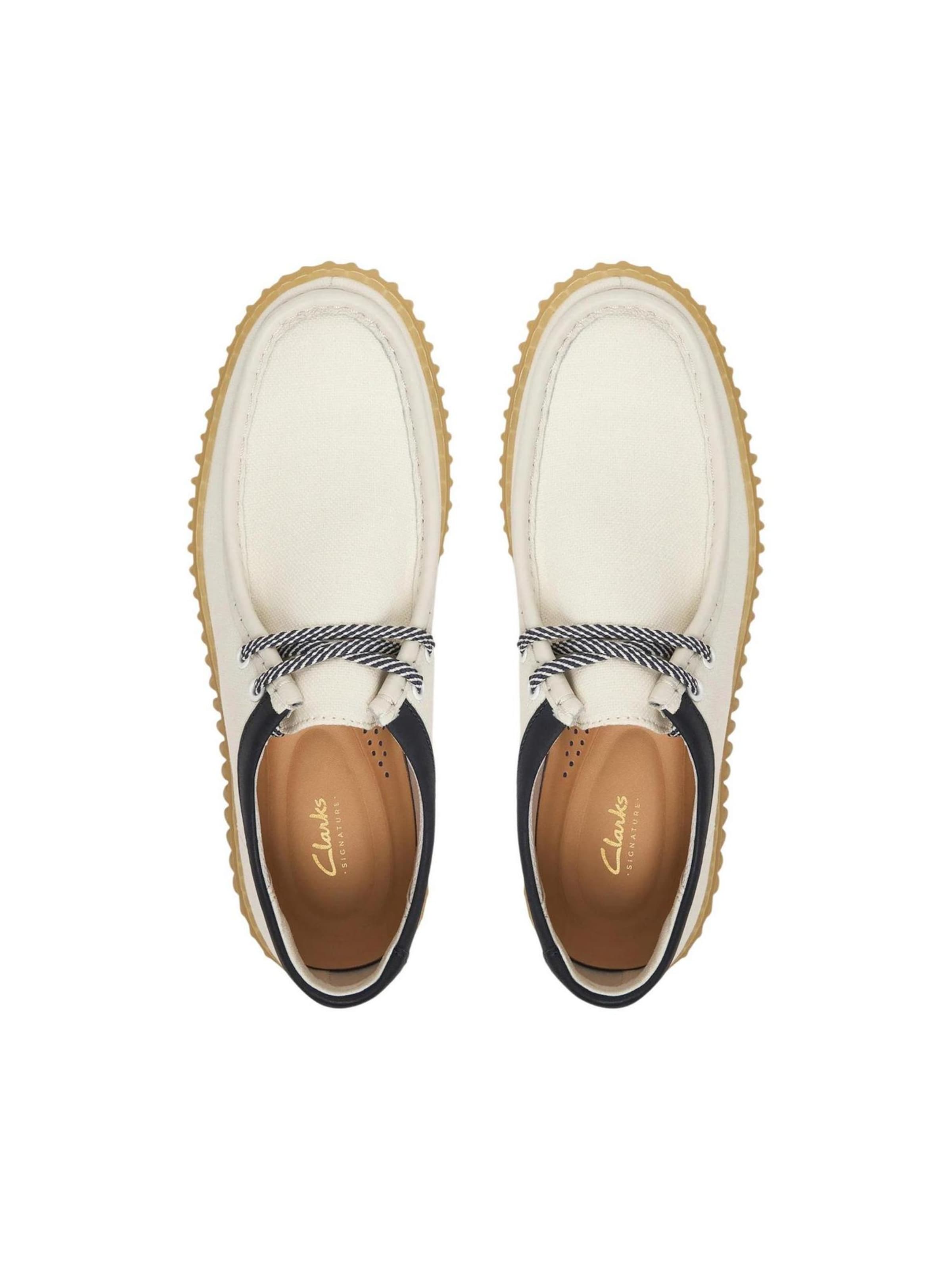 Mocassino 'TORHILL LO 26187380' di CLARKS in bianco