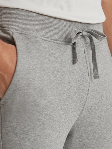 FALKE Regular Sporthose 'Sweat'‌ in Grau