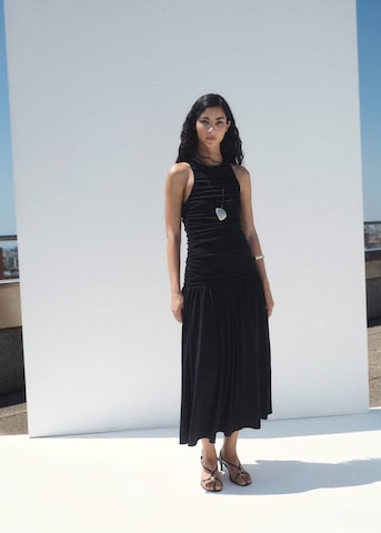MANGO Kleid 'Corina' in Schwarz: Vorderseite