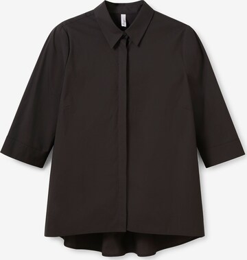 SHEEGO Blouse in Black: front