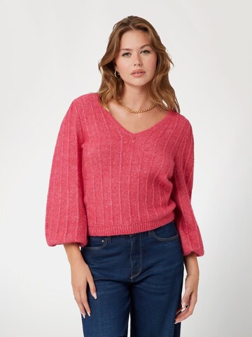 GUESS Sweater in Red: front