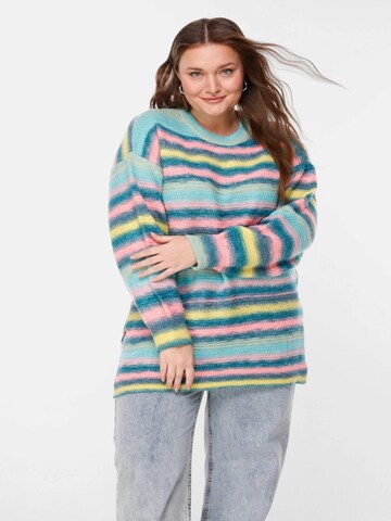 Shape Of You Pullover in Grün