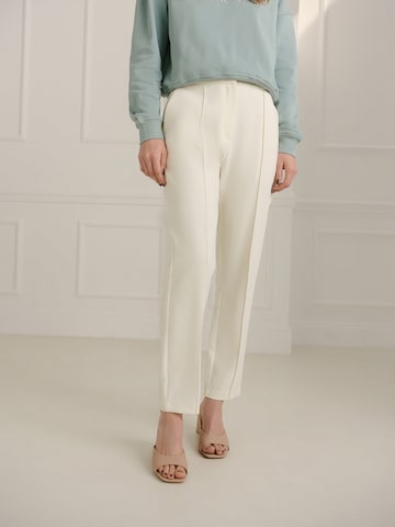 Regular Pantalon à plis 'Elise' Guido Maria Kretschmer Women en blanc : devant