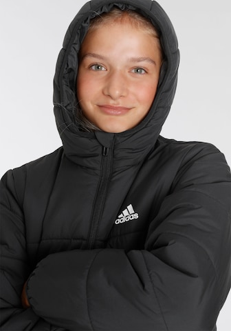 ADIDAS SPORTSWEAR Куртка в спортивном стиле 'Padded' в Черный