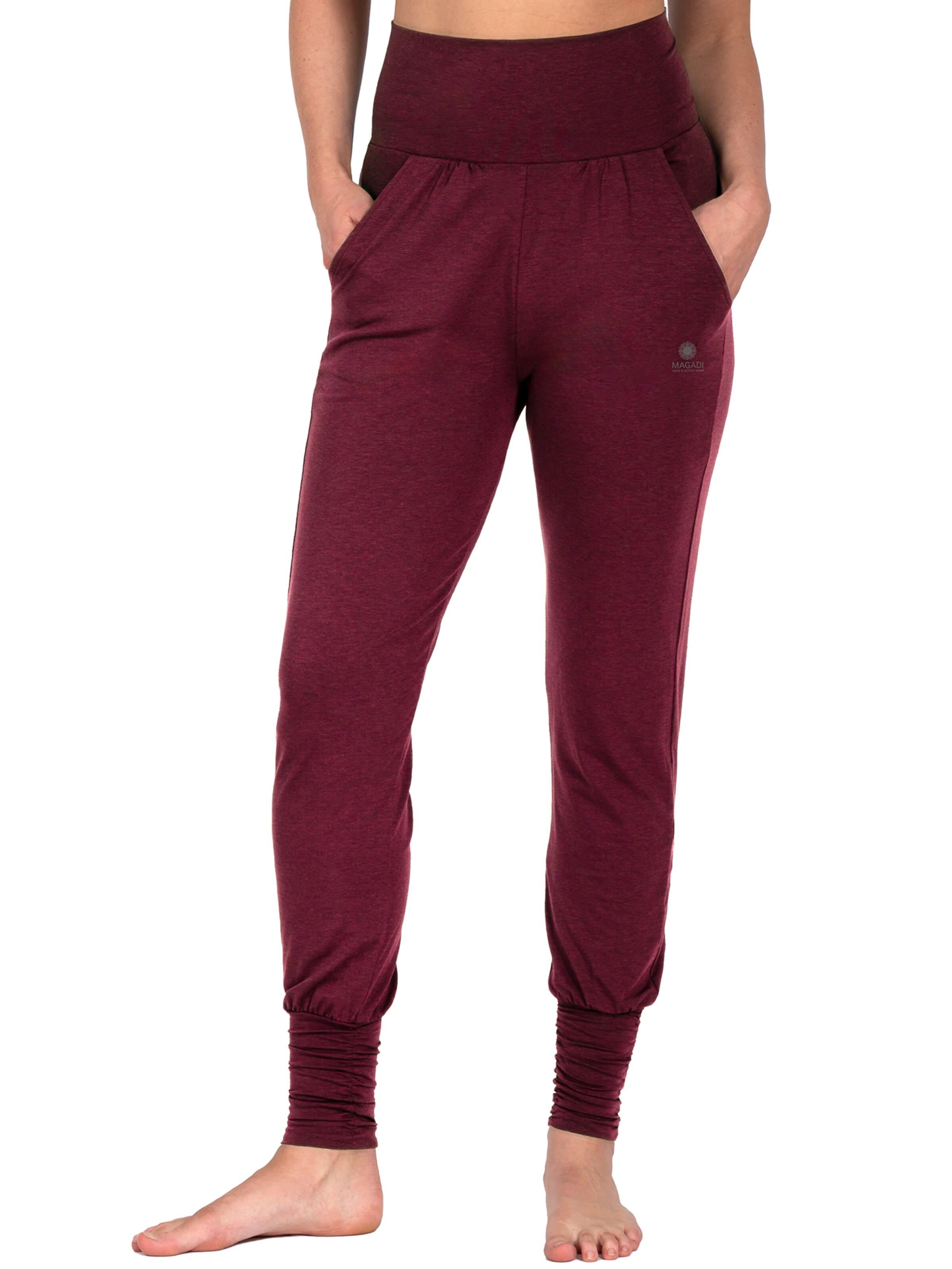 Magadi Workout Pants 'Paula' in Red: front