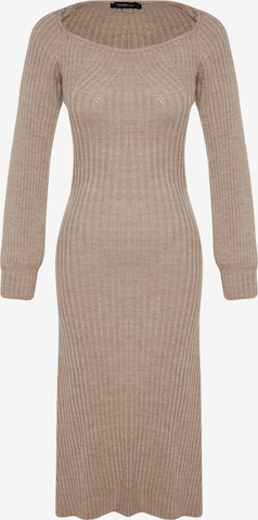 Rochie tricotat de la Trendyol pe maro: față