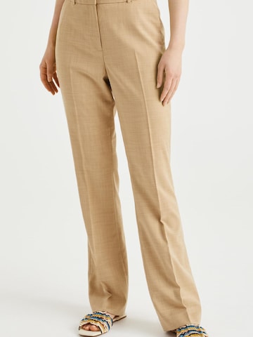 WE Fashion Boot cut Pleated Pants in Beige: front