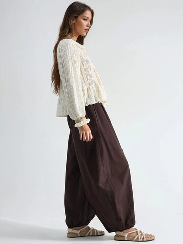 Barrel Pantalon Busem en marron