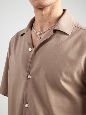 Coupe regular Chemise 'ONSDILEM' Only & Sons en marron