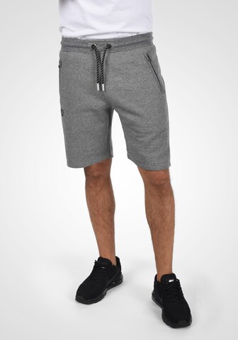 !Solid Regular Pants in Grey: front