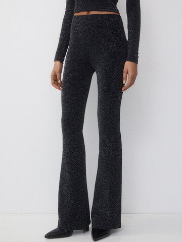 Pull&Bear Flared Leggings in Schwarz: predná strana