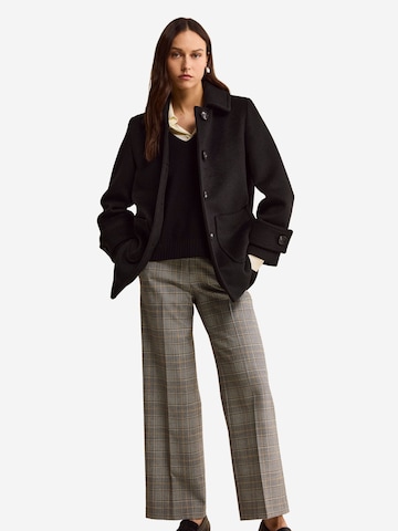 Il Lanificio Winter Coat in Black: front
