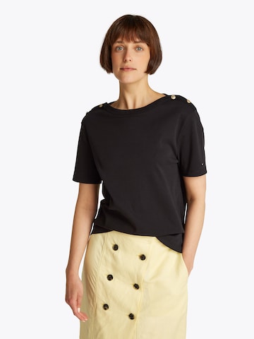 TOMMY HILFIGER T-shirt i svart: framsida