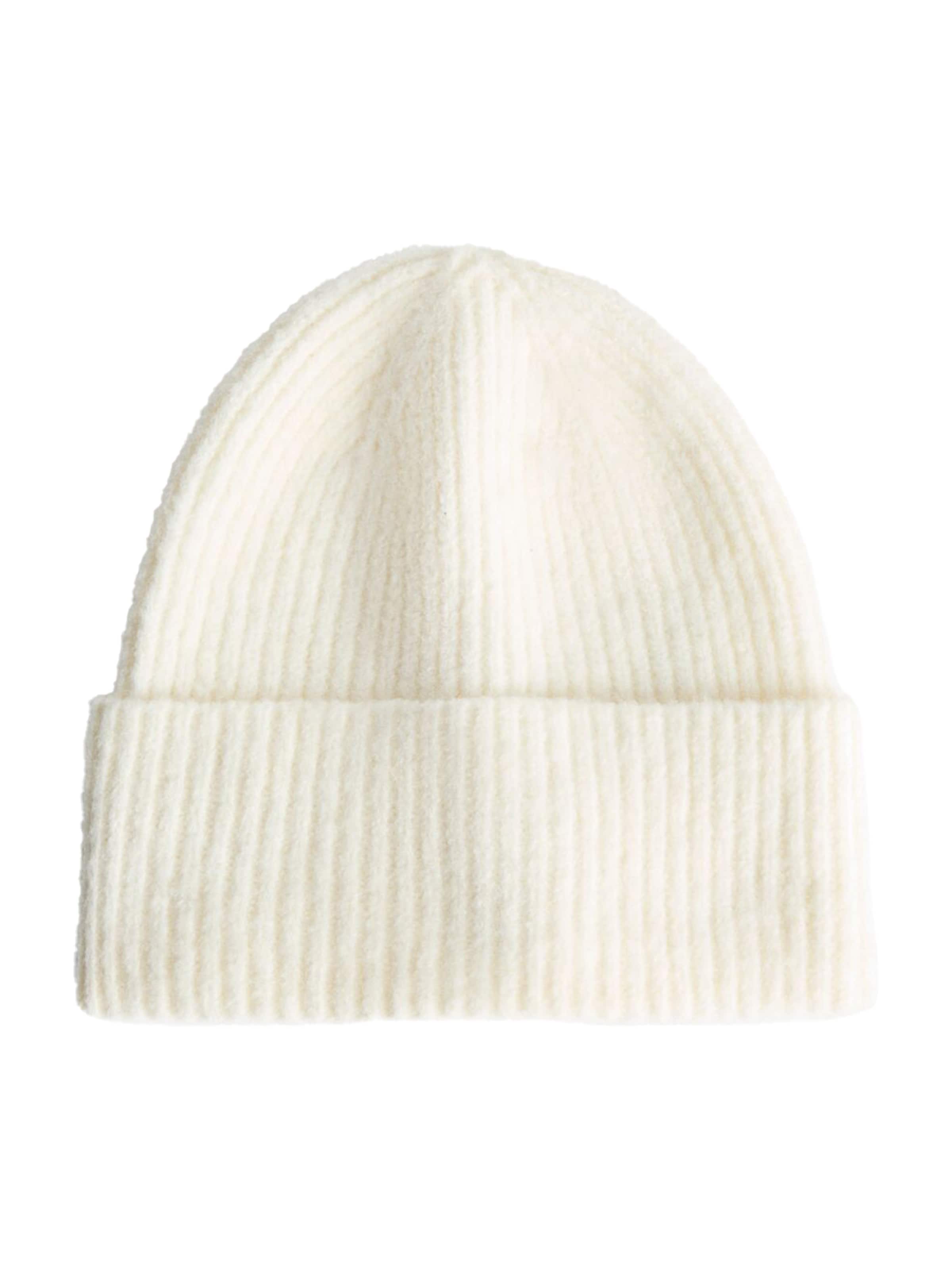 Bershka Шапка в бежово: отпред