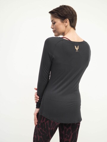 Kismet Yogastyle Performance Shirt 'Nandi' in Grey