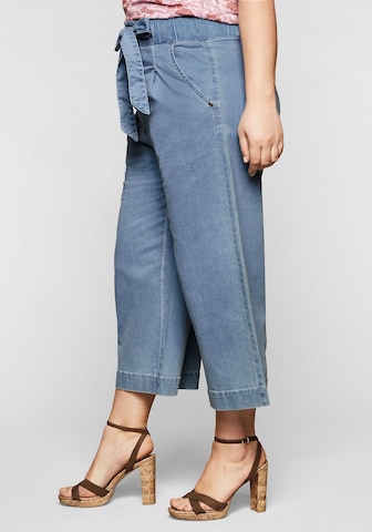 SHEEGO Regular Pleated Jeans in Blue