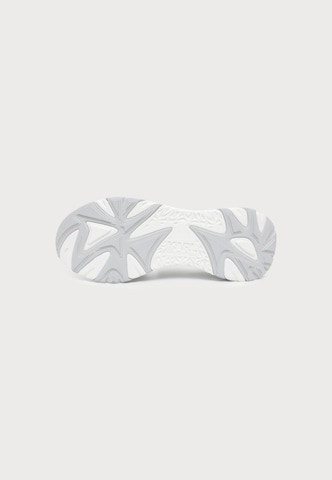 Sneaker low de la Karl Lagerfeld pe alb