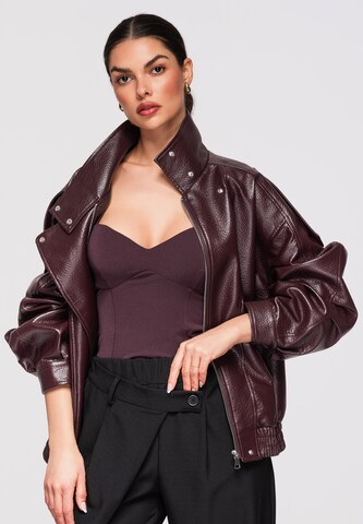 Ombre Jacke in Rot
