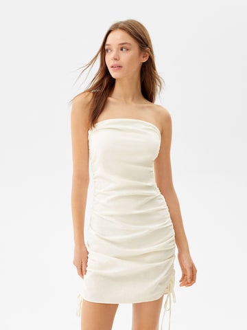 Bershka Kleid in Beige: predná strana