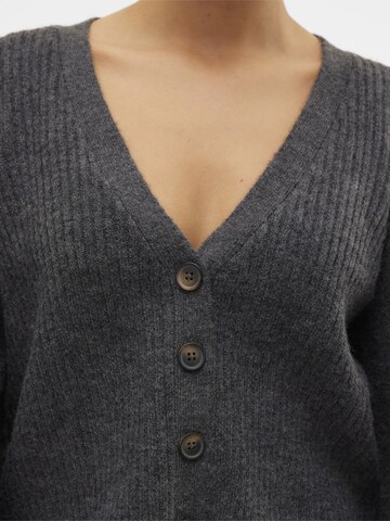 VERO MODA Cardigan 'MAY' i grå