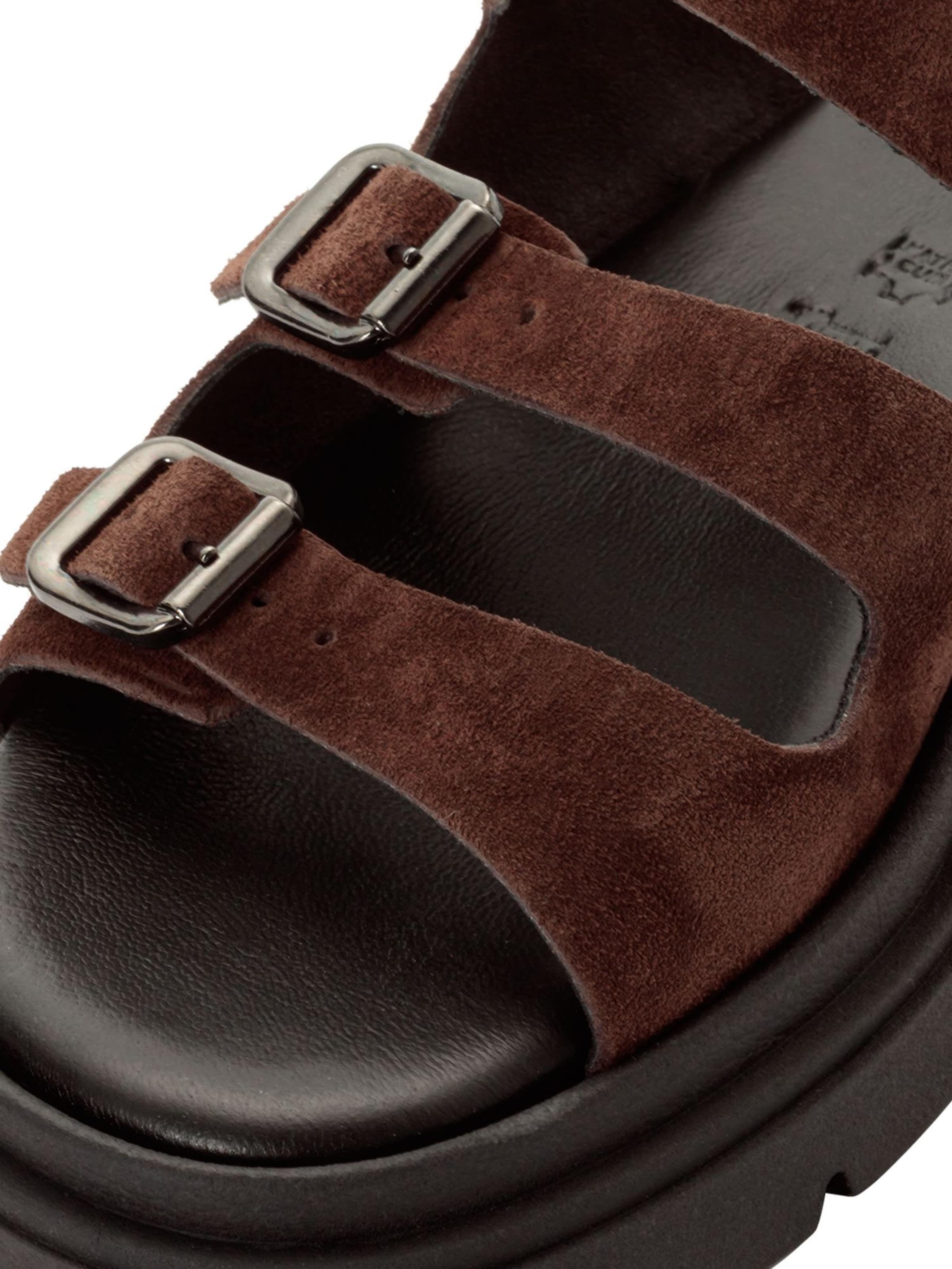 Tamaris Nizki natikači | rjava barva