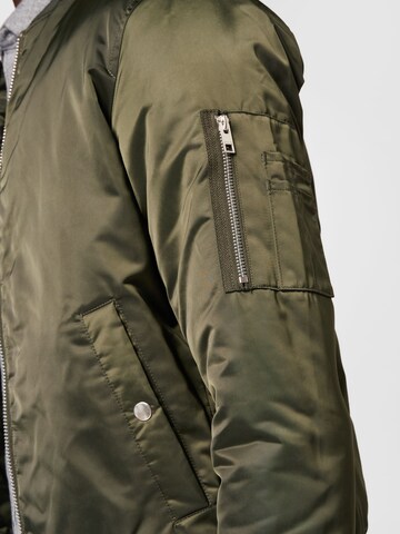 JACK & JONES - Chaqueta de entretiempo 'Terry' en verde