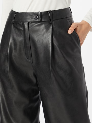 Samsøe Samsøe Zvonové kalhoty Kalhoty se sklady v pase – černá