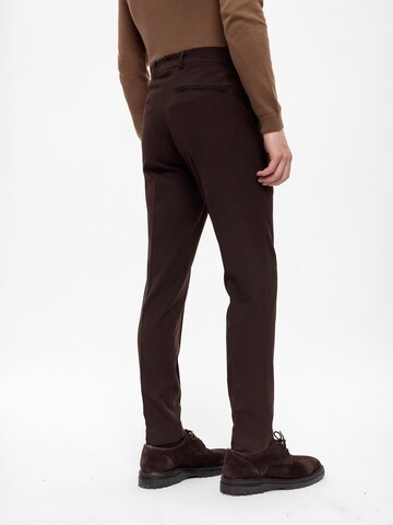 Coupe slim Pantalon Antioch en marron