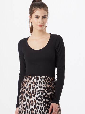 Monki Shirt in Zwart: voorkant