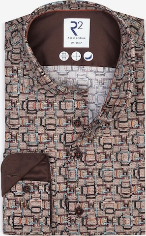 Coupe regular Chemise R2 Amsterdam en marron : devant