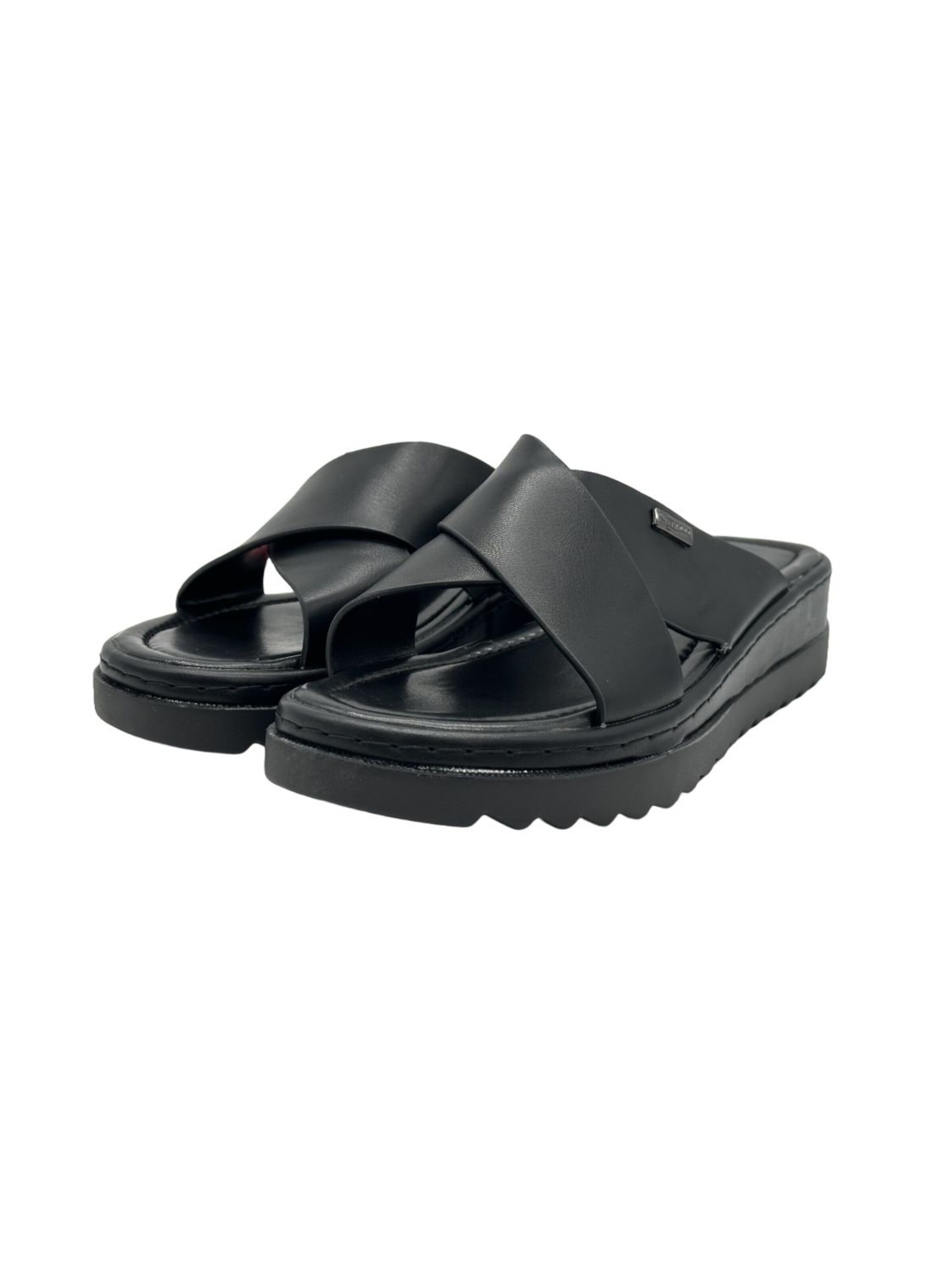 Nowaland Slippers in Black