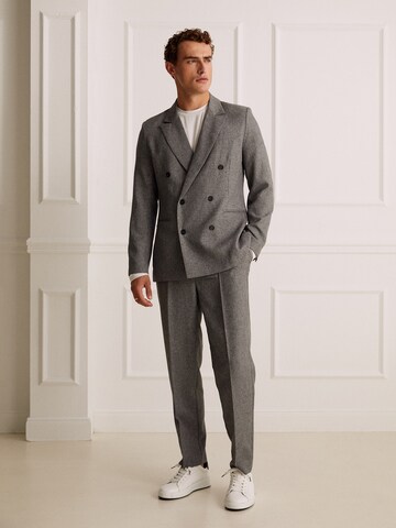 Guido Maria Kretschmer Men Regular Trousers with creases 'Santino' in Grey