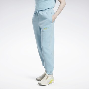 Reebok - Tapered Pantalón deportivo en azul: frente