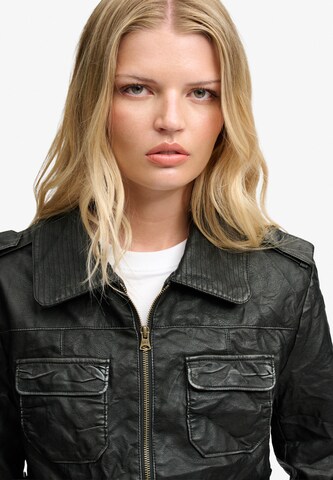 Veste mi-saison 'Angelina' Superdry & Co en noir