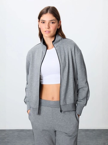 Tommy Life - Fato de jogging em cinzento