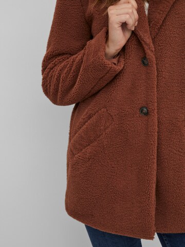 Manteau d’hiver 'TED' VILA en marron