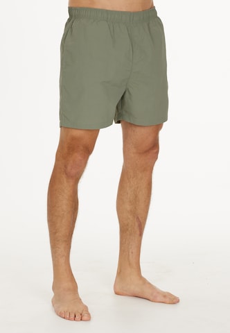 Virtus Boardshorts 'Wesley' in Grün