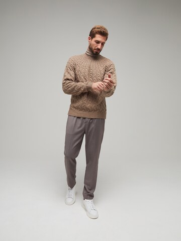 ABOUT YOU x Kevin Trapp Sweter 'Matthew' w kolorze brązowy