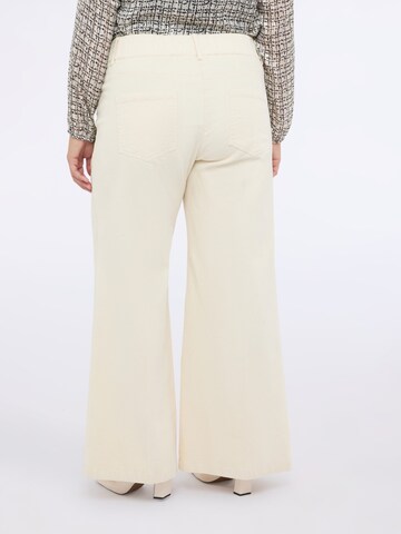 regular Pantaloni di Fiorella Rubino in bianco