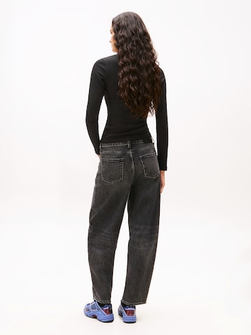 Tommy Jeans Shirt 'ESSENTIAL' in Schwarz