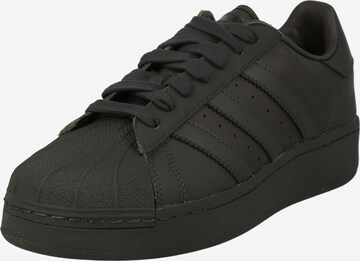 ADIDAS ORIGINALS Låg sneaker 'Superstar XLG' i grön: framsida