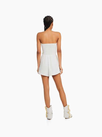 Tuta jumpsuit di Bershka in bianco