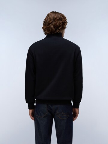 NAPAPIJRI Sweatshirt i svart